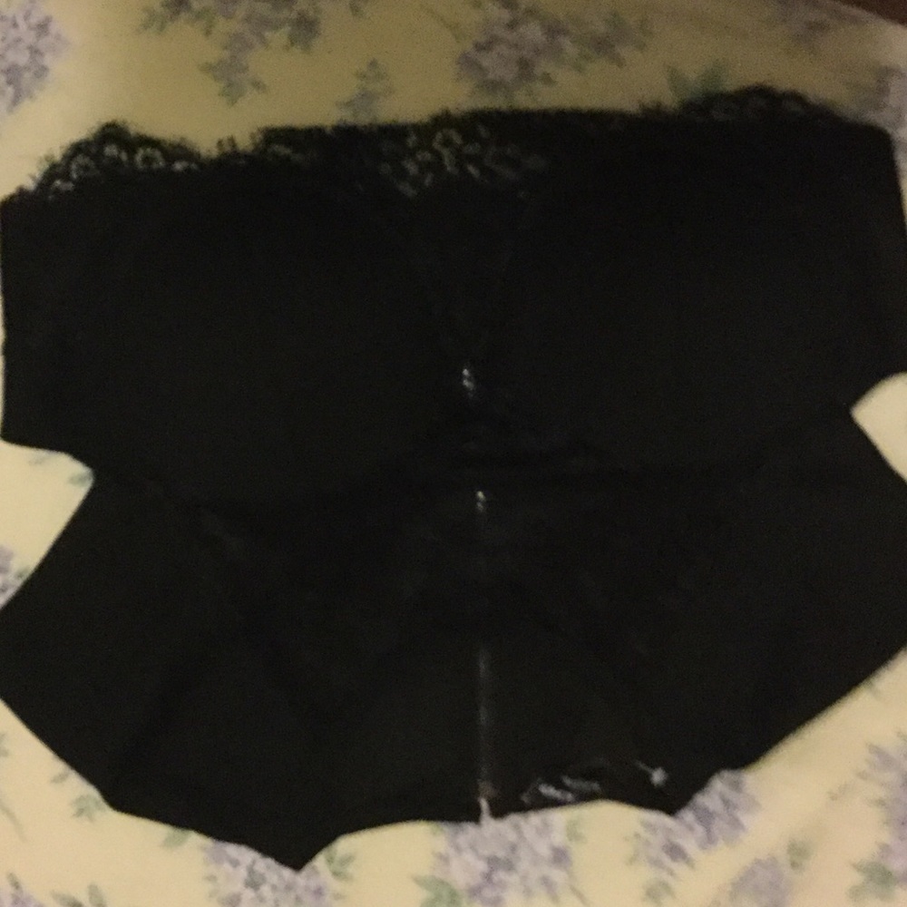 Bebe - Picture 2 of 4